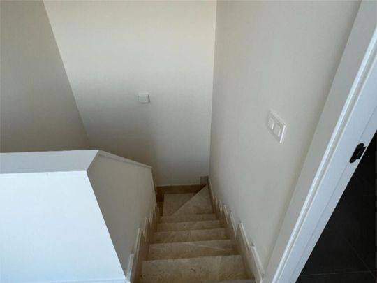 Piso de alquiler en Calle Libra, 38, Sur - PAU 4 - Photo 1