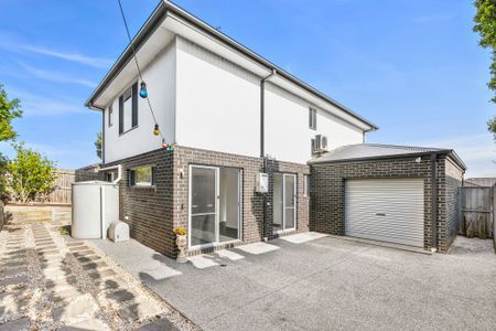 Proudly Positioned, Four Bedroom, Two Bathroom, Dual Living Home - Photo 4