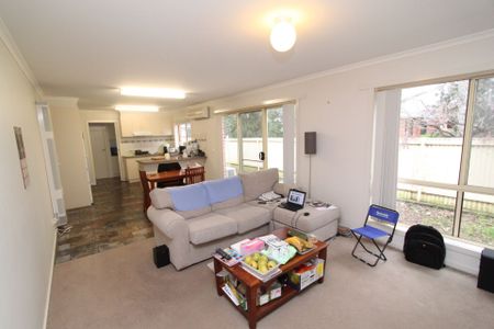 Two Bedrooms, Open Plan Living, Bathroom, Private Courtyard, Double Garage. - Photo 5