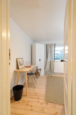 4 bedroom terraced house to rent - Photo 4