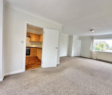 3 bedroom semi-detached house to rent - Photo 2