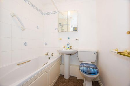 1 bedroom flat to rent - Photo 5