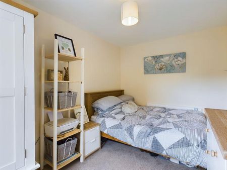 3 bedroom end of terrace house to rent - Photo 3