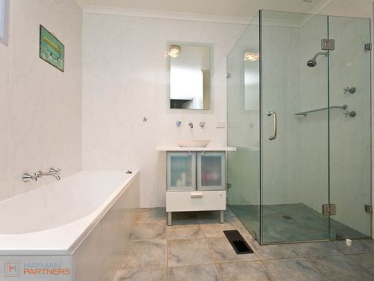 105 Theodore Street, Curtin ACT 2605 - House For Rent | Domain - Photo 1