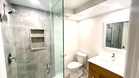 For Lease - 61 Lent Crescent, Brampton, Ontario - Photo 2