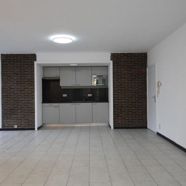 Gelijkvloers app. te huur in Sint-Niklaas voor € 850 met 2 slaapkamers - Photo 1