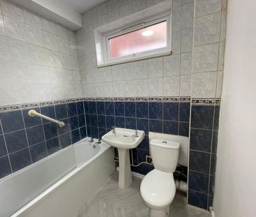 2 bedroom ground floor flat to rent - Photo 5