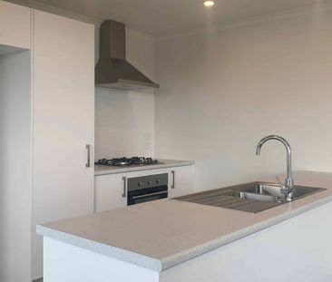 Sunny 3-bedroom house for rent!! - Photo 2