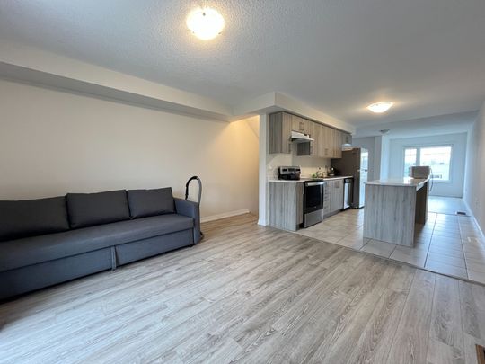 For Lease - 29 Andean Lane, Barrie, Ontario - Photo 1