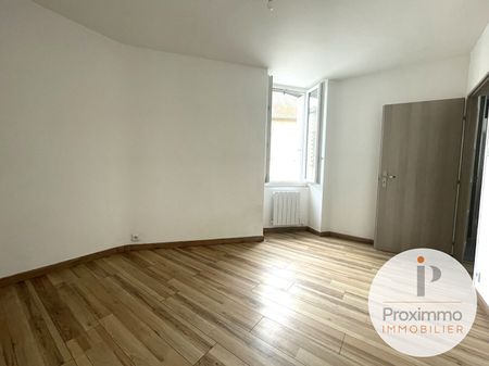 A LOUER SPACIEUX APPARTEMENT T4 CENTRE VILLE 35480 GUIPRY MESSAC - Photo 3