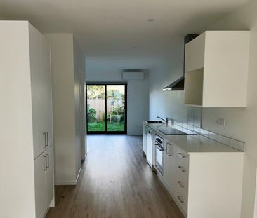 156B McLeod Road, Te Atatu South - Photo 6