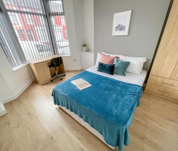 5 bedroom terraced house to rent - Photo 4