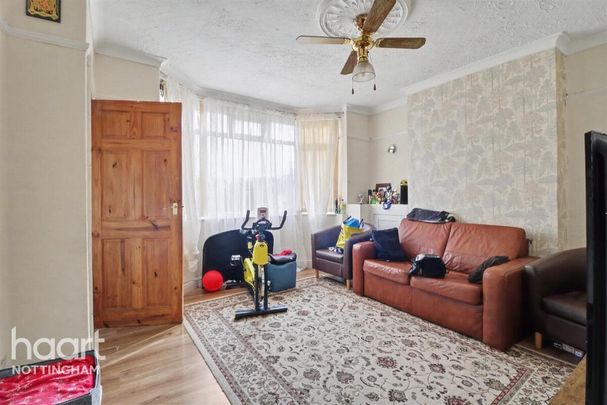 3 bedroom semi-detached house to rent - Photo 1