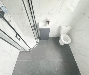 Studio Flat, Helmsdale Road, SW16 - Photo 3