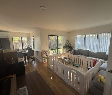 Spacious Home Waiting for You&excl; - Photo 1