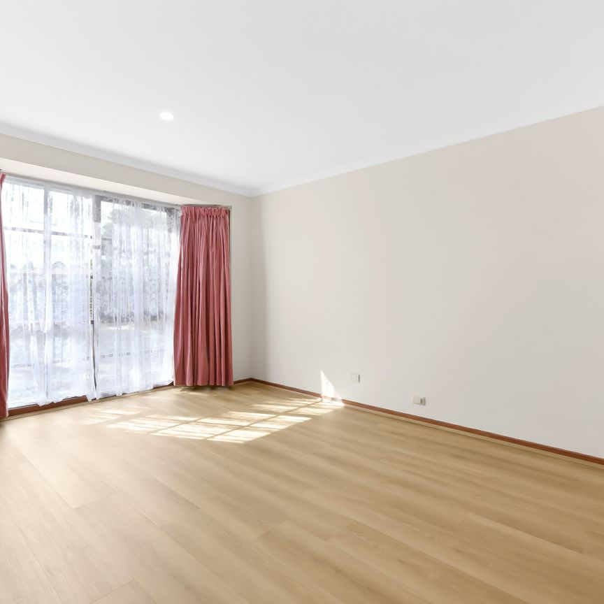 16 Lauren Drive, Hampton Park VIC - Photo 1