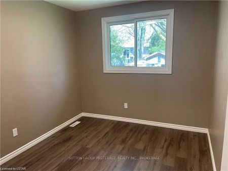 For Lease - 87 Monmore Road, London North, Ontario - Photo 4