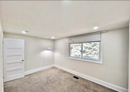 For Lease - 68 Briargate Drive, Kitchener, Ontario - Photo 5