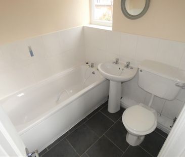 1 bedroom flat to rent Brook Street, Crewe, CW2 - Photo 6