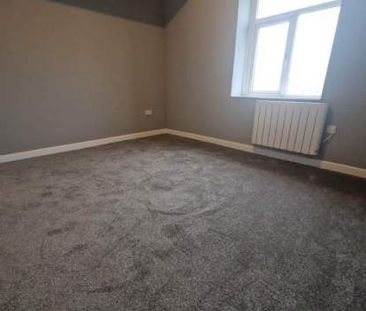 2 bedroom property to rent in Ashton Under Lyne - Photo 4