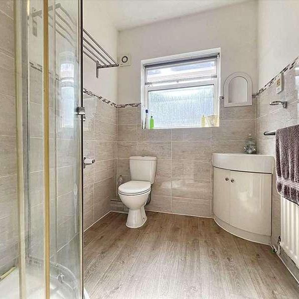 Southbourne Close, Pinner, HA5 - Photo 1