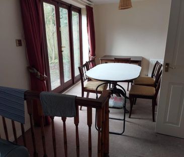 5 bedroom detached house to rent - Photo 2