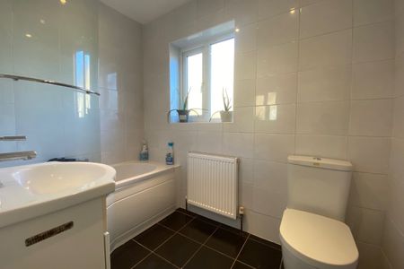 London Road - Photo 3