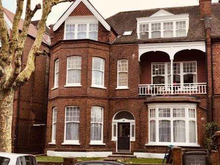 Studio to rent - Photo 3