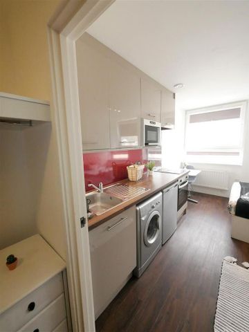 Studio to rent - Photo 4