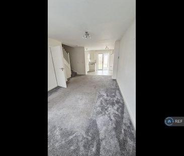 3 bedroom terraced house to rent - Photo 2
