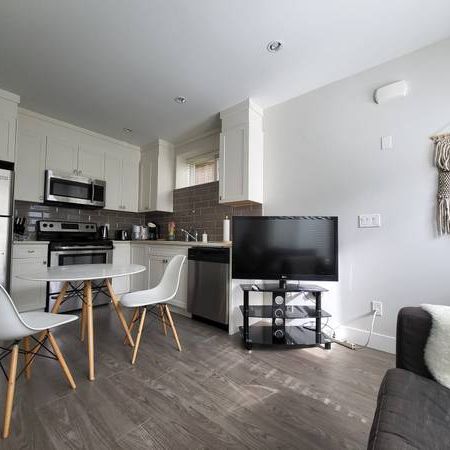 UBC Modern 1 bedroom furnished suite condo near Spanish Banks - Photo 2