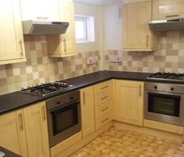 6 Bed - 38 Hartley Avenue, Woodhouse, Leeds - LS6 2LP - Student - Photo 4