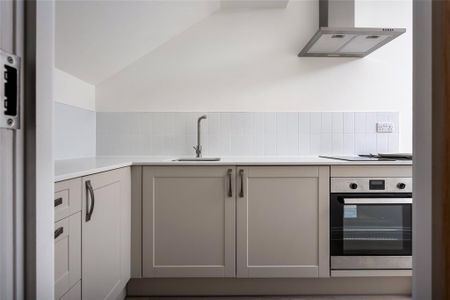 1 bedroom semi-detached house to rent - Photo 3