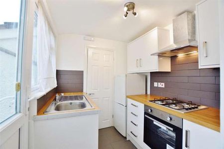 Chalvey Grove, SL1 - Photo 3