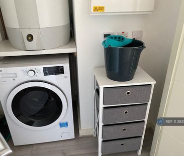 1 bedroom flat to rent - Photo 6