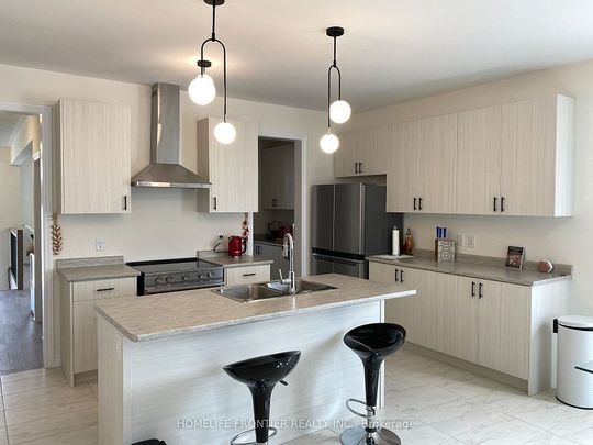 For Lease - 172 Ramblewood Drive, Wasaga Beach, Ontario - Photo 1