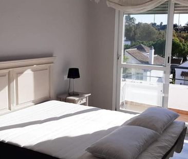 2 bedroom luxury penthouse for rent in Nueva Andalucia, Spain - Foto 6