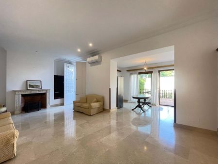 Apartamento representativo con jardin, 2 dormitorios 2 baños, sin amueblar, zona Paseo del Borne, Palma. - Photo 4