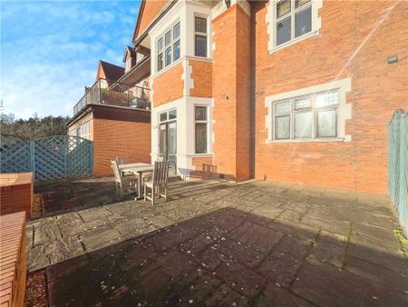 2 bedroom apartment to rent - Photo 5