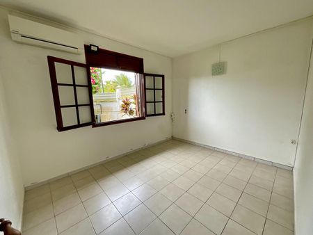 Appartement Trois Rivières T3 Bis vide - 138 m2 - Photo 3