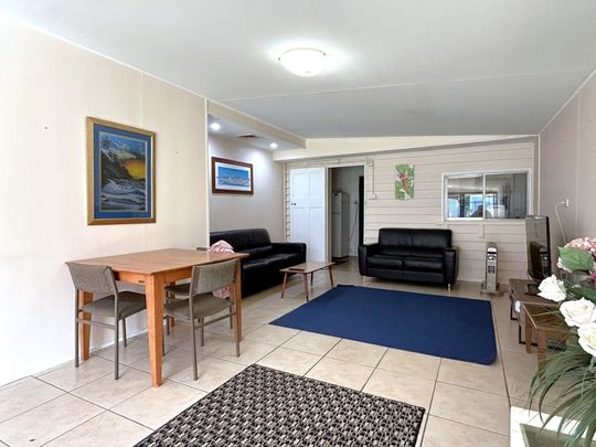 Room 3/130 Ruthven Street, Harlaxton - Photo 1