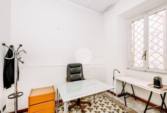 5 locali in affitto