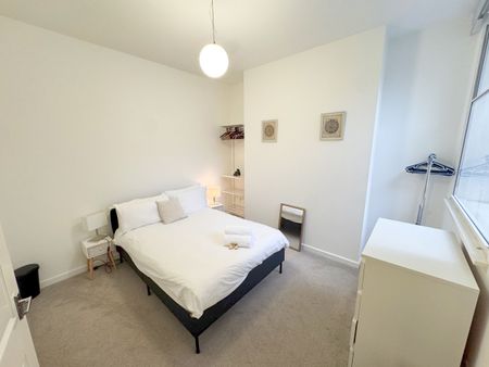 3 Bedroom Home – Medium Let - Photo 3