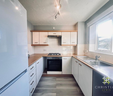 2 bedroom terraced house to rent - Photo 6