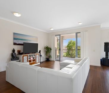 Private & Secure Spacious End Unit with Mountain Views - Photo 2