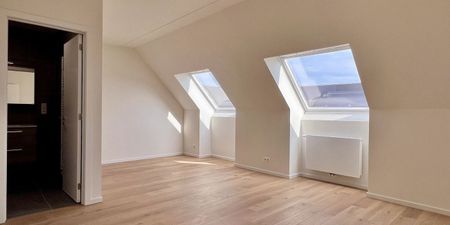 Appartement te huur in Court-Saint-Etienne voor € 1.395 met 3 slaapkamers - Photo 4