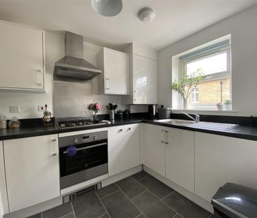 2 bedroom terraced house to rent - Photo 5