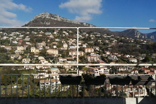 STUDIO VIDE/VENCE CENTRE VILLE - Photo 1