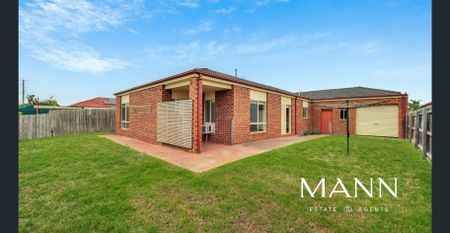 Spacious Family Home in Epping - Photo 3