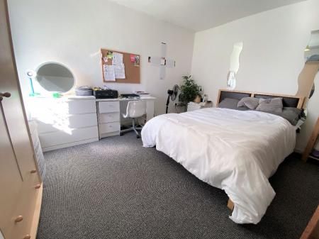 4 Bed Student Home - 14 Otham Close, Canterbury - Photo 3